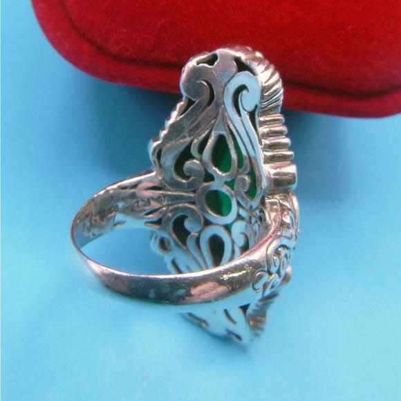 16x10mm Marquise &  round Green Onyx sterling silver ring - Picture 2 of 3